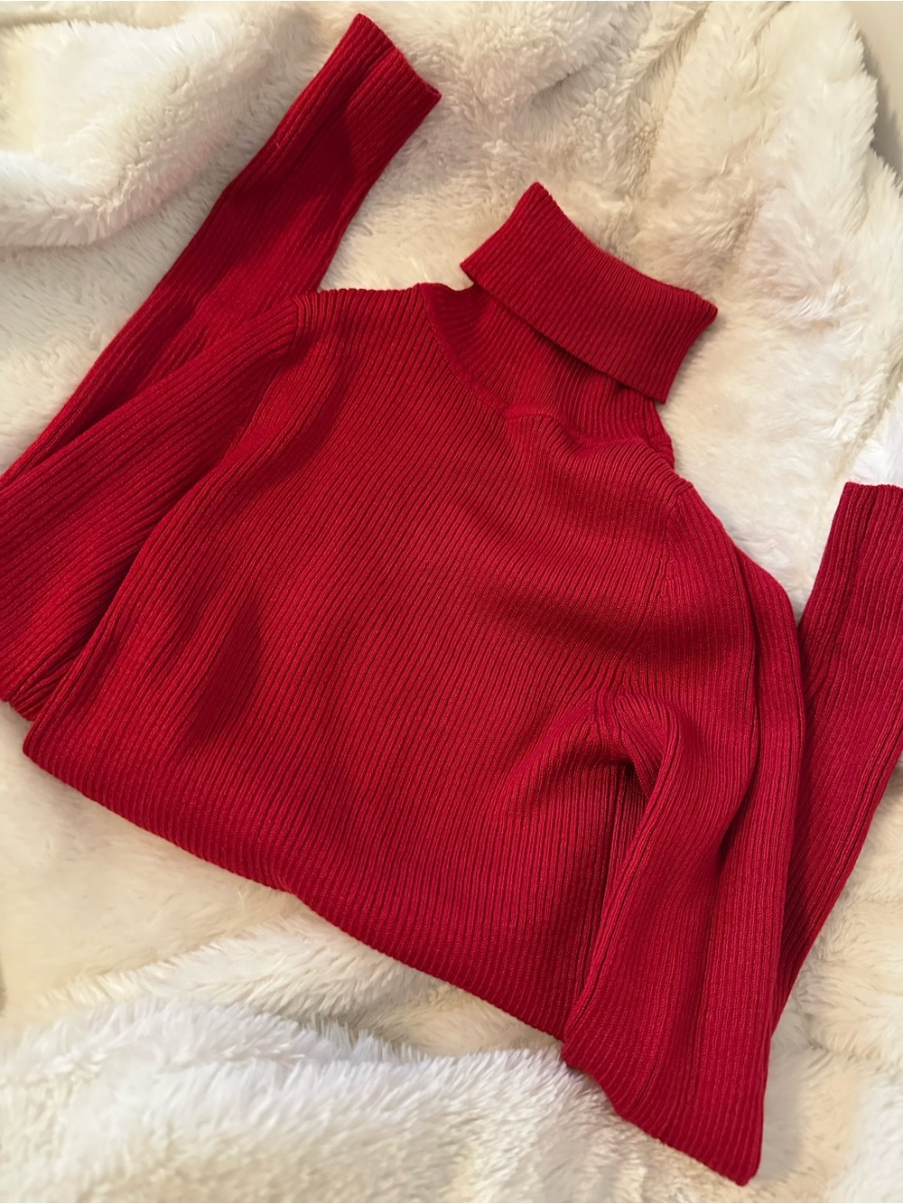 Dolls Cropped Red Turtleneck Knit Sweater Top - Classic Slim Fit Womens - Picture 2 of 4